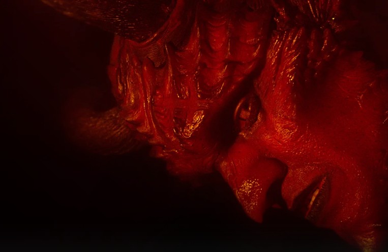 Mơ thấy ma đè và cố gắng la hét nhưng không thành tiếng